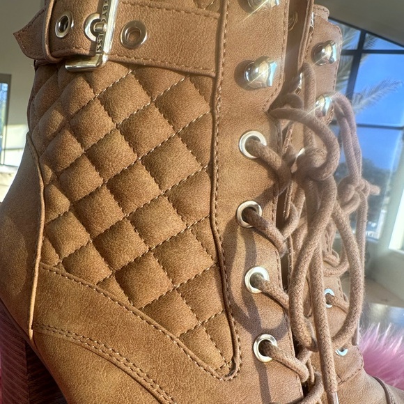 Guess camel color ankle combat boots. 🥾 - Picture 4 of 6